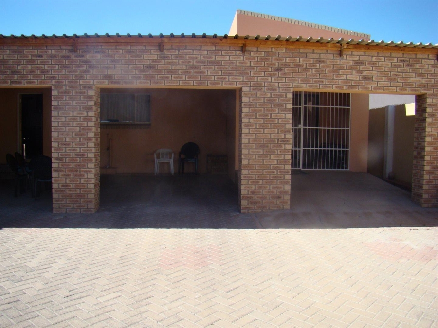 4 Bedroom Property for Sale in Keimoes Northern Cape